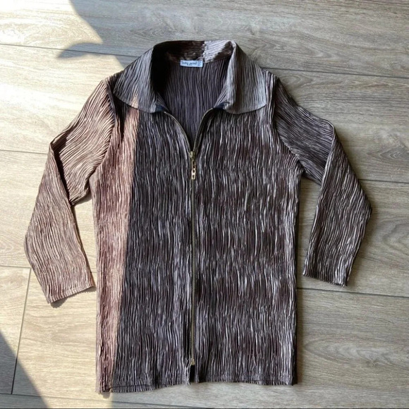 Jolie Mine  Paris Pleat Pisse’ Crinkle Satin Jacket - Picture 6 of 16